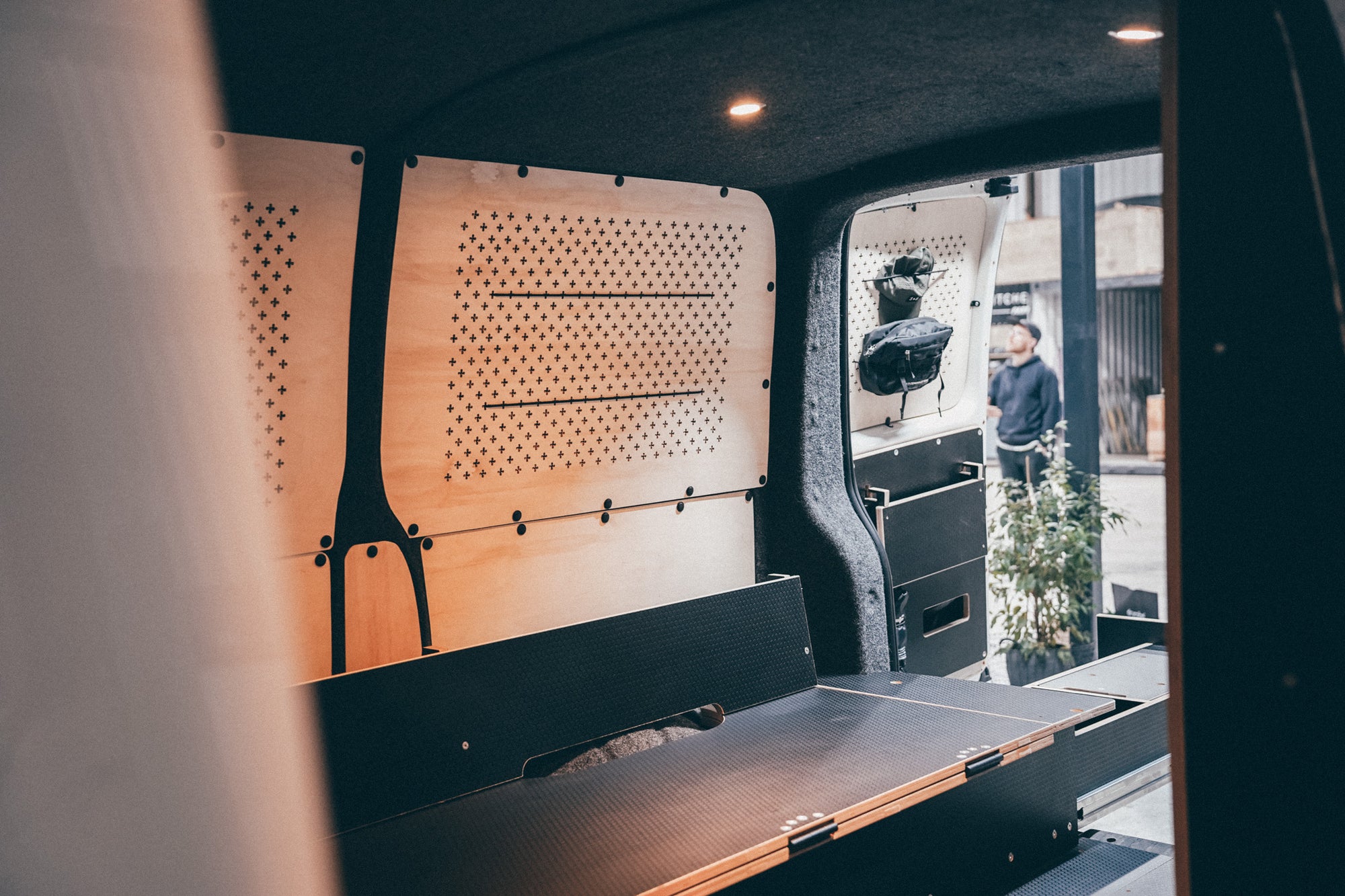 Volkswagen T6.1 Flat-pack Swamper Mule