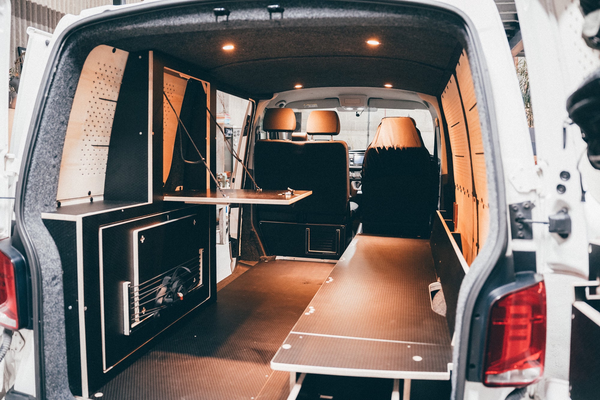 Volkswagen T6.1 Flat-pack Swamper Mule