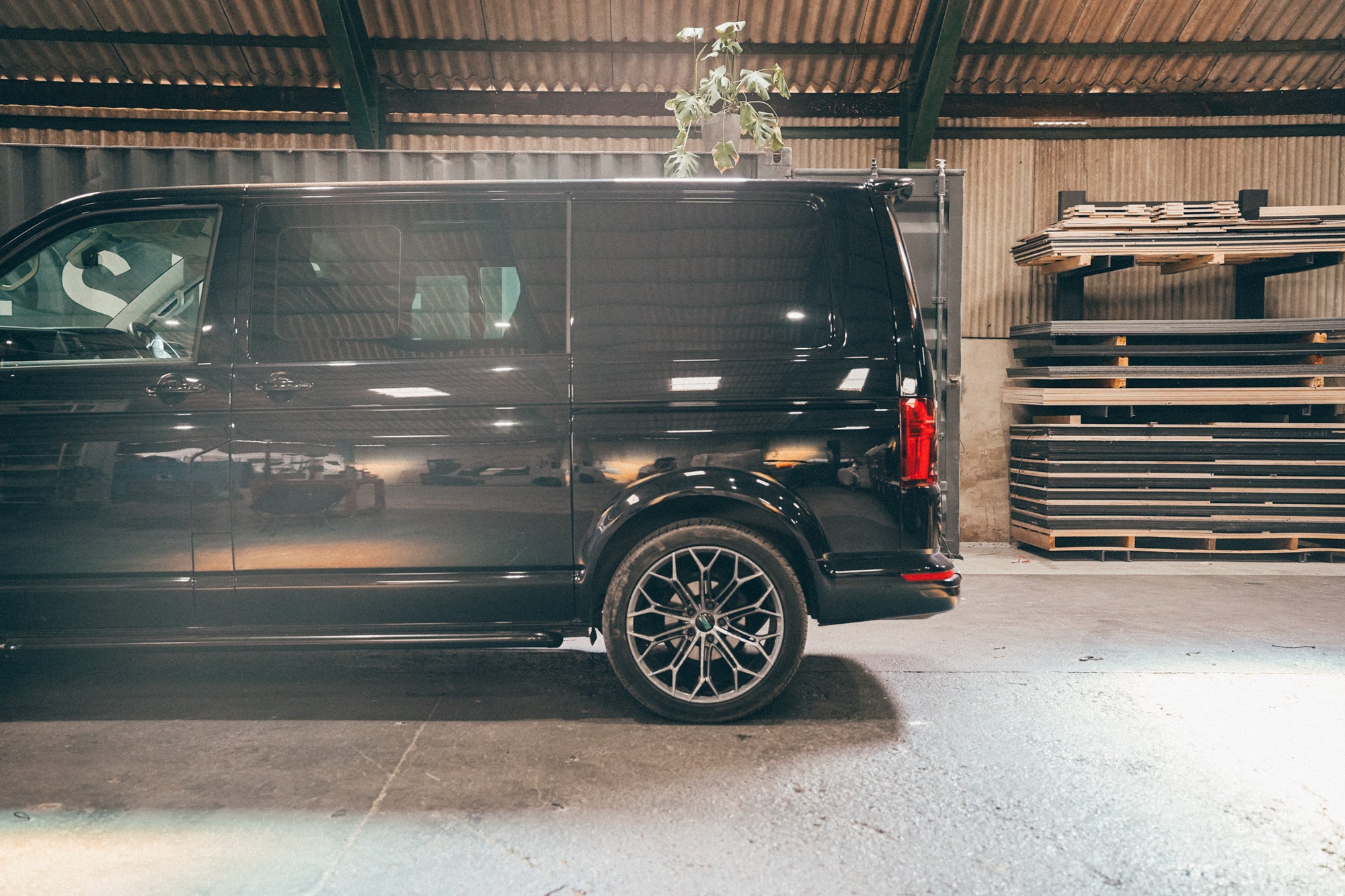 Black on Black, T6.1 4 motion 204BHP DSG Kombi demo