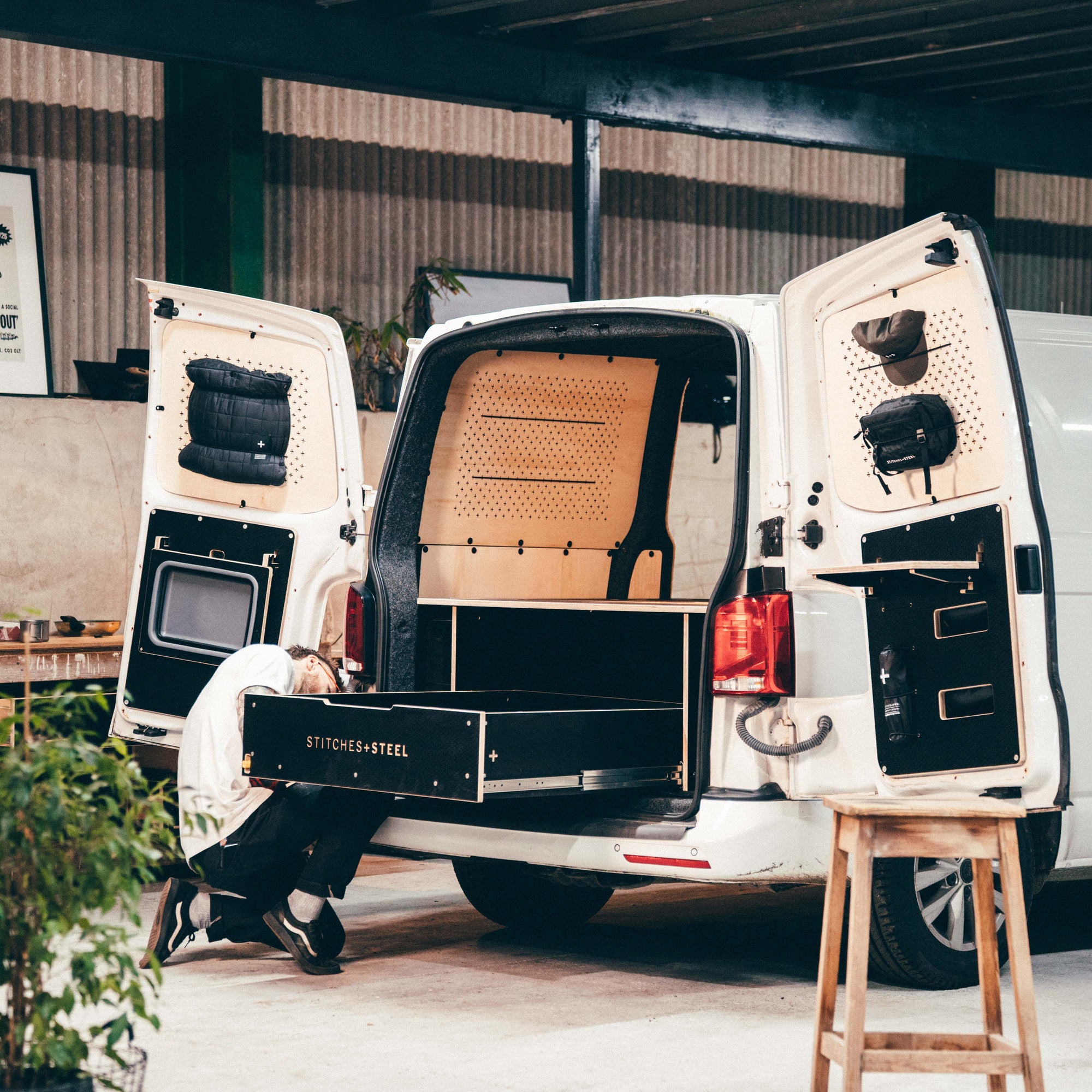 Polyline Lining Panel Kit - VW T5 / T6